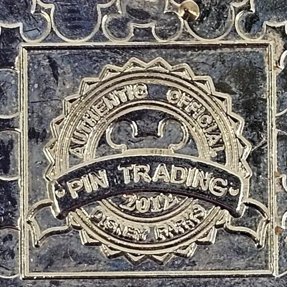 DISNEY Pin Trading ~ Character Deluxe Starter Set ~ GOOFY ~ 2013 - Picture 9 of 12